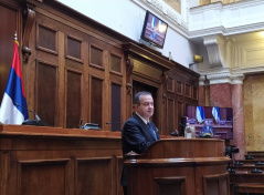 21 March 2022 National Assembly Speaker Ivica Dacic addresses the students of the Belgrade Banking Academy